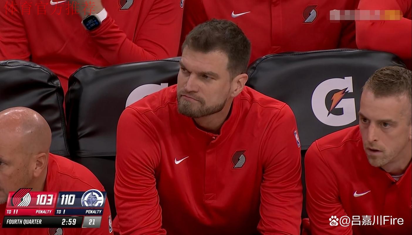 斯普利特一旁学习？开拓者最后是原主帅人选&双冠老助教在指挥